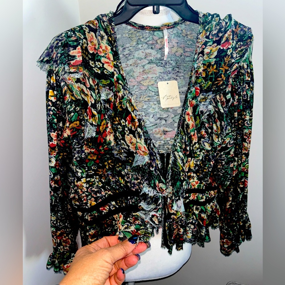 Free People NWT Multi Color hook and eye closure crop top Beautiful XL